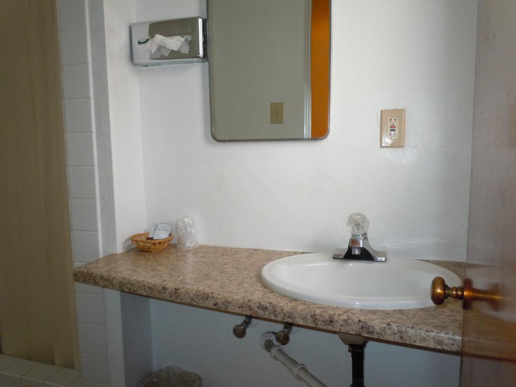 Value Inn Fallon Room photo